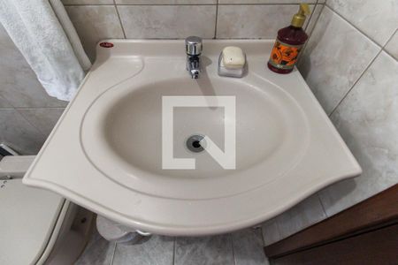 Casa à venda com 100m², 2 quartos e 4 vagasBanheiro