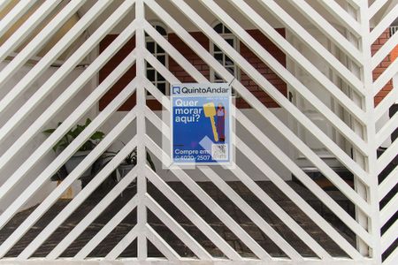 Casa à venda com 100m², 2 quartos e 4 vagasFachada