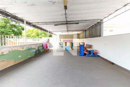 Casa à venda com 100m², 2 quartos e 4 vagasVaranda