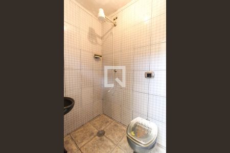 Casa à venda com 100m², 2 quartos e 4 vagasBanheiro de serviço