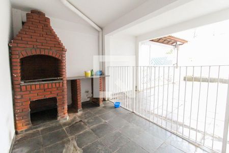 Casa à venda com 100m², 2 quartos e 4 vagasChurrasqueira