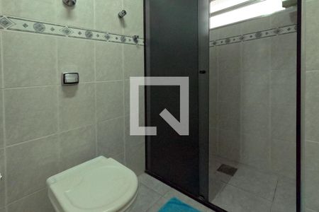 Banheiro de apartamento para alugar com 1 quarto, 73m² em Aparecida, Santos