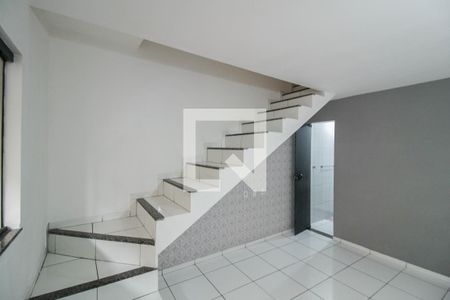 Apartamento para alugar com 73m², 2 quartos e 1 vagaEscada