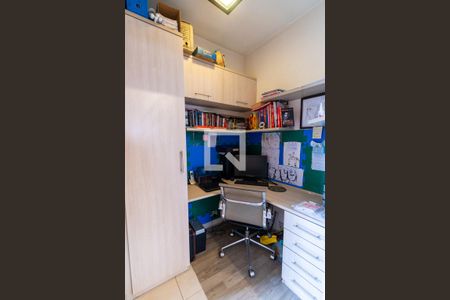 Casa à venda com 280m², 3 quartos e 2 vagasEscritório