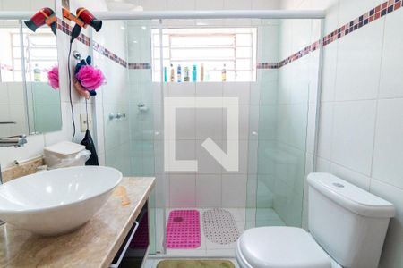 Casa à venda com 280m², 3 quartos e 2 vagasBanheiro Social Detalhe