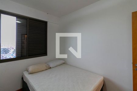 Quarto 1  de apartamento para alugar com 3 quartos, 90m² em Sagrada Família, Belo Horizonte