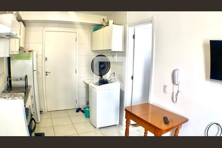 Sala/Cozinha de apartamento à venda com 1 quarto, 27m² em Cambuci, São Paulo