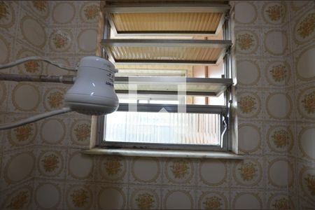 Apartamento para alugar com 65m², 2 quartos e sem vagaBanheiro