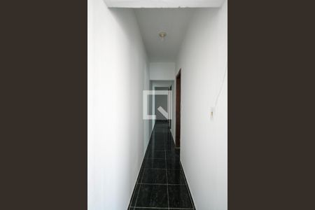 Corredor de casa para alugar com 2 quartos, 45m² em Vila Cristalia, São Paulo