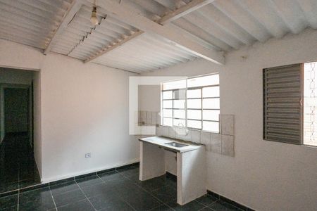 Sala/Cozinha de casa para alugar com 2 quartos, 45m² em Vila Cristalia, São Paulo