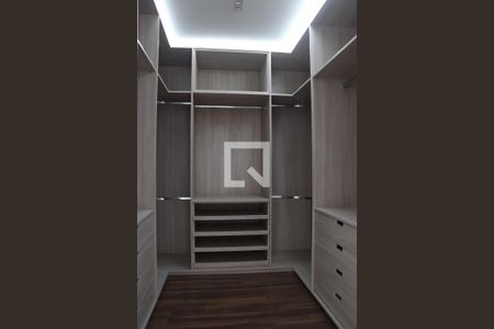 Apartamento à venda com 146m², 3 quartos e 2 vagasCloset da suíte 2