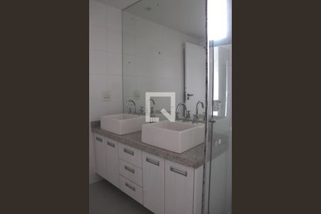 Apartamento à venda com 146m², 3 quartos e 2 vagasBanheiro da Suíte 2