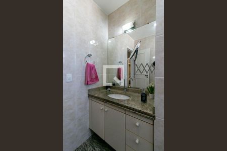 Apartamento à venda com 121m², 4 quartos e 2 vagasBanheiro Social