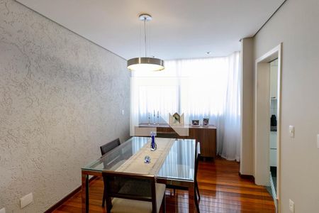 Apartamento à venda com 121m², 4 quartos e 2 vagasSala