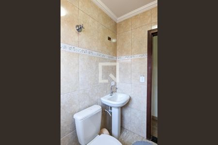Casa para alugar com 350m², 5 quartos e 2 vagas Casa para alugar com 350m², 5 quartos e 2 vagasBanheiro superior
