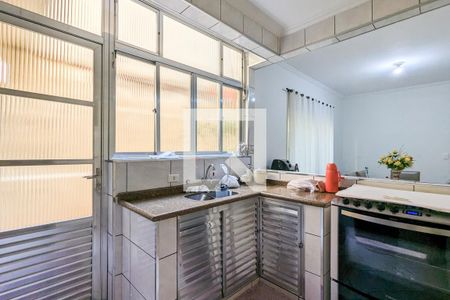 Casa para alugar com 350m², 5 quartos e 2 vagas Casa para alugar com 350m², 5 quartos e 2 vagasCozinha