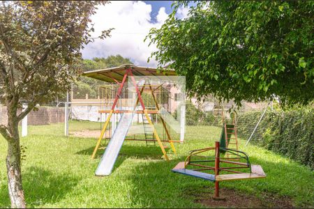 Casa à venda com 200m², 4 quartos e 4 vagas Casa à venda com 200m², 4 quartos e 4 vagasÁrea comum - Playground