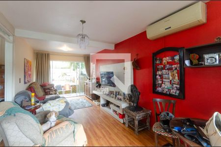 CASA 1 - Sala de casa à venda com 4 quartos, 200m² em Cascata, Porto Alegre