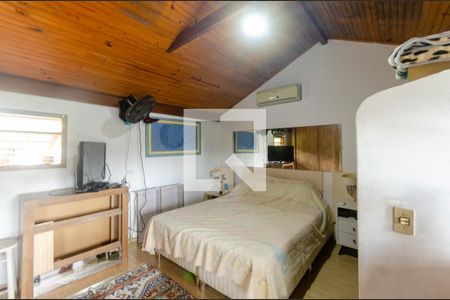 CASA 1 - Suíte de casa à venda com 4 quartos, 200m² em Cascata, Porto Alegre