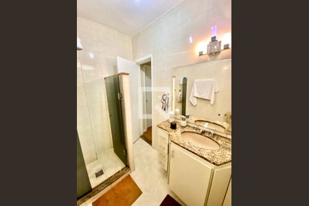 Apartamento à venda com 76m², 2 quartos e 1 vaga Apartamento à venda com 76m², 2 quartos e 1 vagaBanheiro