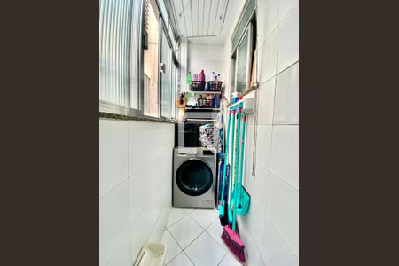 Apartamento à venda com 76m², 2 quartos e 1 vaga Apartamento à venda com 76m², 2 quartos e 1 vagaÁrea de Serviço