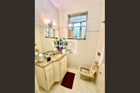 Apartamento à venda com 76m², 2 quartos e 1 vaga Apartamento à venda com 76m², 2 quartos e 1 vagaBanheiro