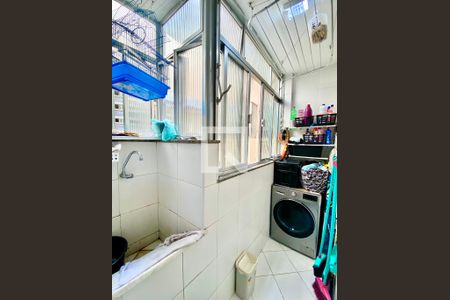 Apartamento à venda com 76m², 2 quartos e 1 vaga Apartamento à venda com 76m², 2 quartos e 1 vagaÁrea de Serviço