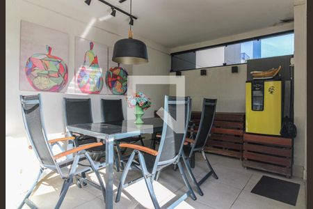 Casa de condomínio à venda com 150m², 3 quartos e 2 vagasÁrea externa