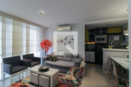 Sala de casa de condomínio à venda com 3 quartos, 150m² em Recreio dos Bandeirantes, Rio de Janeiro