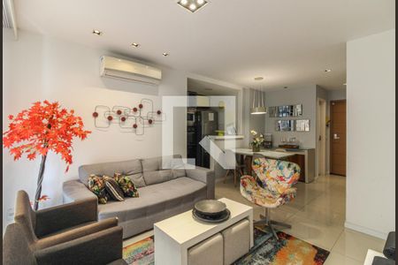 Sala de casa de condomínio à venda com 3 quartos, 150m² em Recreio dos Bandeirantes, Rio de Janeiro