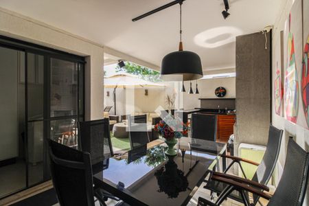 Casa de condomínio à venda com 150m², 3 quartos e 2 vagasÁrea externa