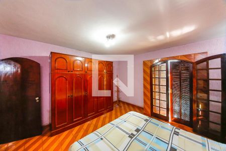 Casa à venda com 139m², 3 quartos e 2 vagasSuíte