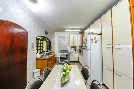 Casa à venda com 139m², 3 quartos e 2 vagasCozinha
