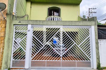 Casa à venda com 139m², 3 quartos e 2 vagasFachada 