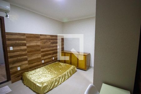 Sala/Quarto de casa de condomínio para alugar com 1 quarto, 78m² em Taguatinga Norte (taguatinga), Brasília