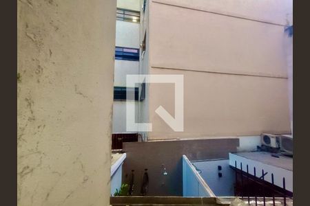 Sala vista  de apartamento para alugar com 2 quartos, 66m² em Leblon, Rio de Janeiro