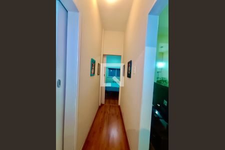 Corredor  de apartamento para alugar com 2 quartos, 66m² em Leblon, Rio de Janeiro