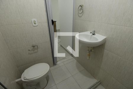 Banheiro de casa para alugar com 1 quarto, 23m² em Piedade, Rio de Janeiro