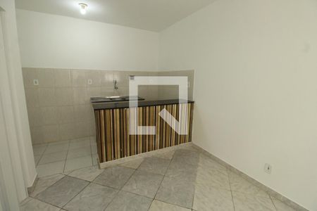 Sala de casa para alugar com 1 quarto, 23m² em Piedade, Rio de Janeiro