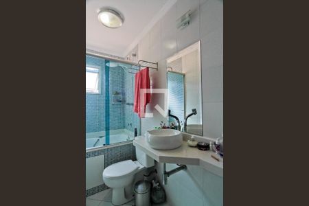 Casa de condomínio à venda com 234m², 3 quartos e 3 vagasBanheiro