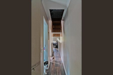 Casa de condomínio à venda com 234m², 3 quartos e 3 vagasCorredor