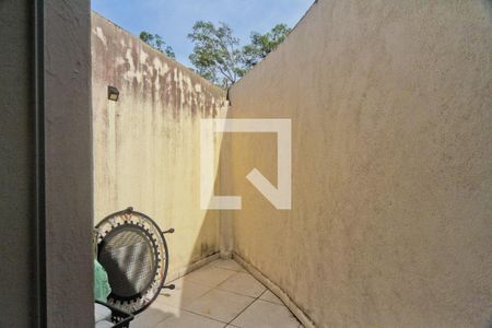 Casa de condomínio à venda com 234m², 3 quartos e 3 vagasÁrea externa