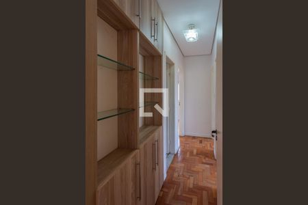 Corredor de apartamento para alugar com 3 quartos, 85m² em Cidade Nova, Belo Horizonte