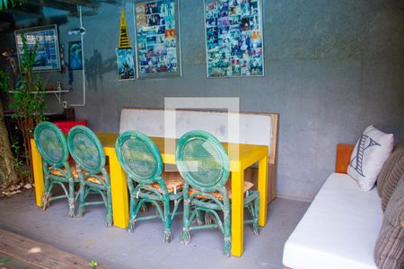 Casa à venda com 615m², 5 quartos e 4 vagas Casa à venda com 615m², 5 quartos e 4 vagasÁrea gourmet