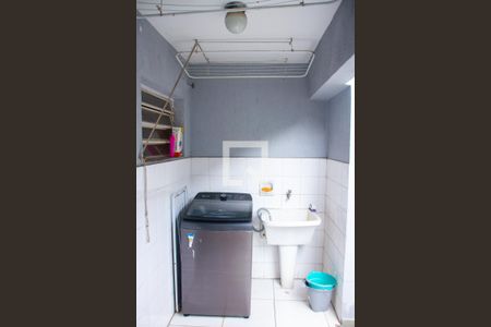 Casa à venda com 615m², 5 quartos e 4 vagas Casa à venda com 615m², 5 quartos e 4 vagasÁrea de Serviço