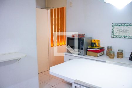 Casa à venda com 615m², 5 quartos e 4 vagas Casa à venda com 615m², 5 quartos e 4 vagasCozinha