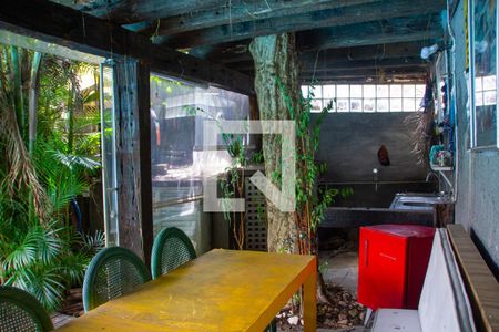 Casa à venda com 615m², 5 quartos e 4 vagas Casa à venda com 615m², 5 quartos e 4 vagasÁrea gourmet