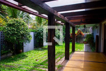 Casa à venda com 615m², 5 quartos e 4 vagas Casa à venda com 615m², 5 quartos e 4 vagasJardim