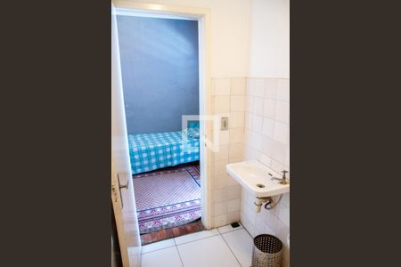 Casa à venda com 615m², 5 quartos e 4 vagas Casa à venda com 615m², 5 quartos e 4 vagasBanheiro de serviço