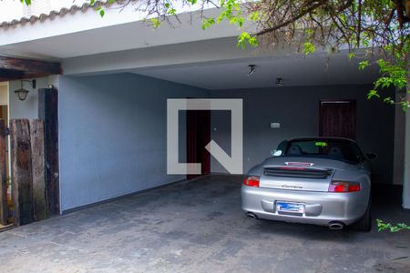 Casa à venda com 615m², 5 quartos e 4 vagas Casa à venda com 615m², 5 quartos e 4 vagasGaragem